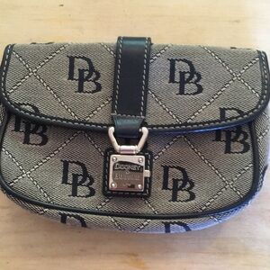 Dooney and Bourke Coin Purse/credit card purse